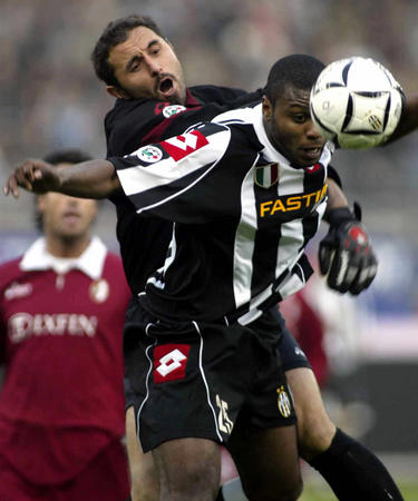 国际足联确认：2026年世界杯引进NFL规则，上下半场变四节制