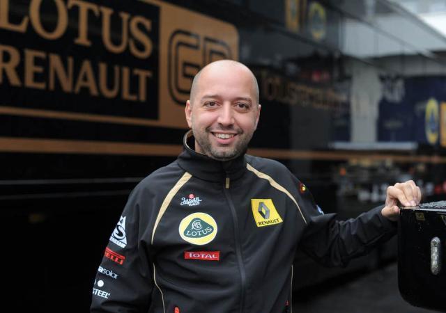 WTT总决赛：王楚钦／孙颖莎3-0林诗栋／蒯曼，收获两连胜