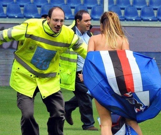 意甲第14轮裁判安排揭晓：那不勒斯迎战尤文图斯，拉佩纳执法