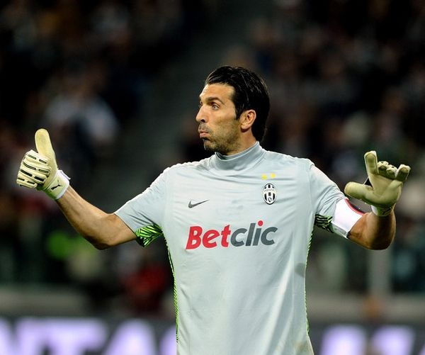 尼克斯官方：沙梅特本场不会回归，麦克布莱德因生病出战成疑